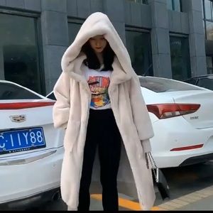 A Teddy Bear feel like coat for winter